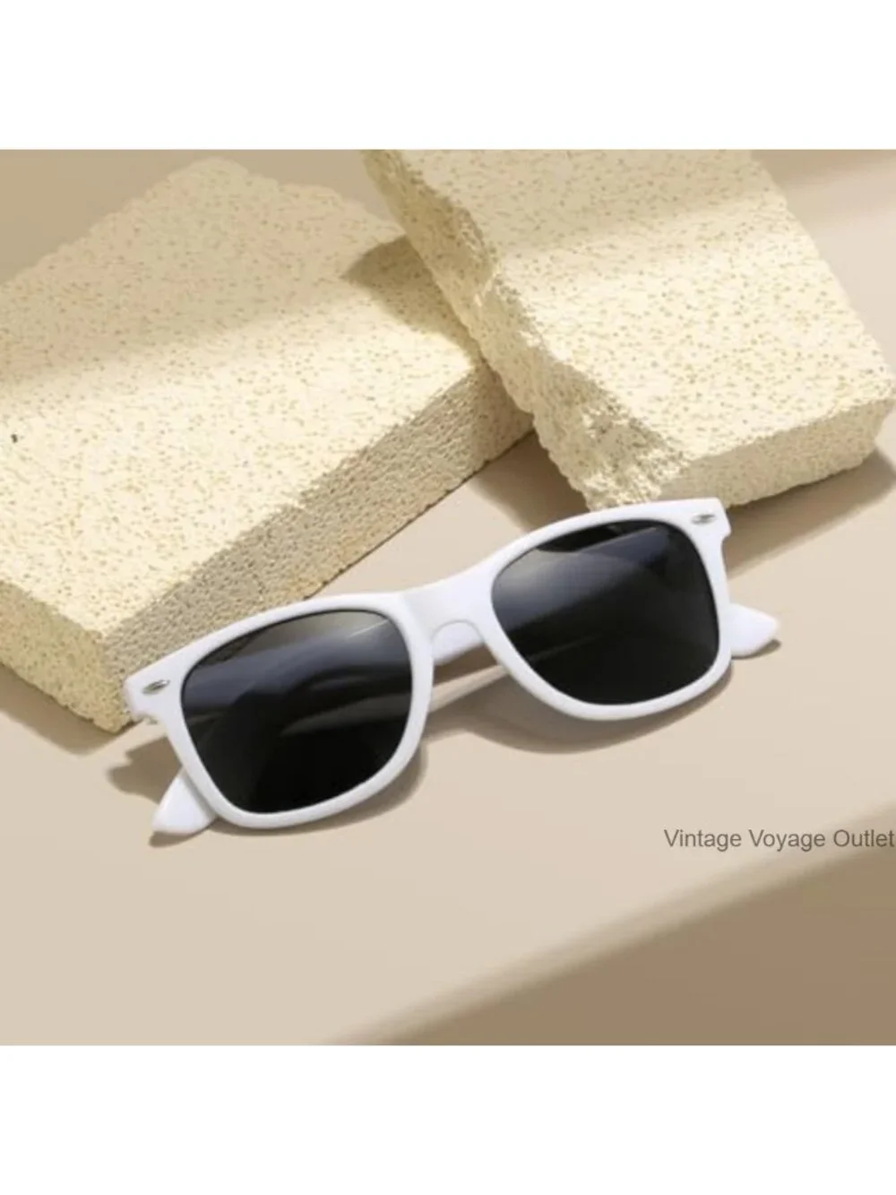 Retro Classic Square Frame Polarized Sunglasses UV400 for Men Women